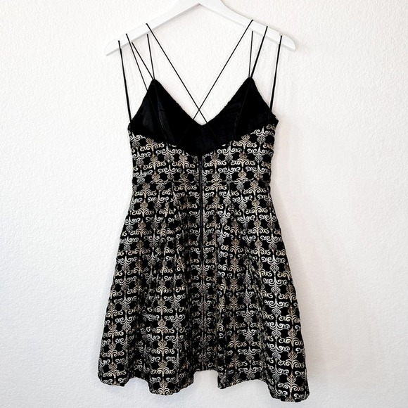 Alice + Olivia Black and Gold Mini Dress - Picture 5 of 10